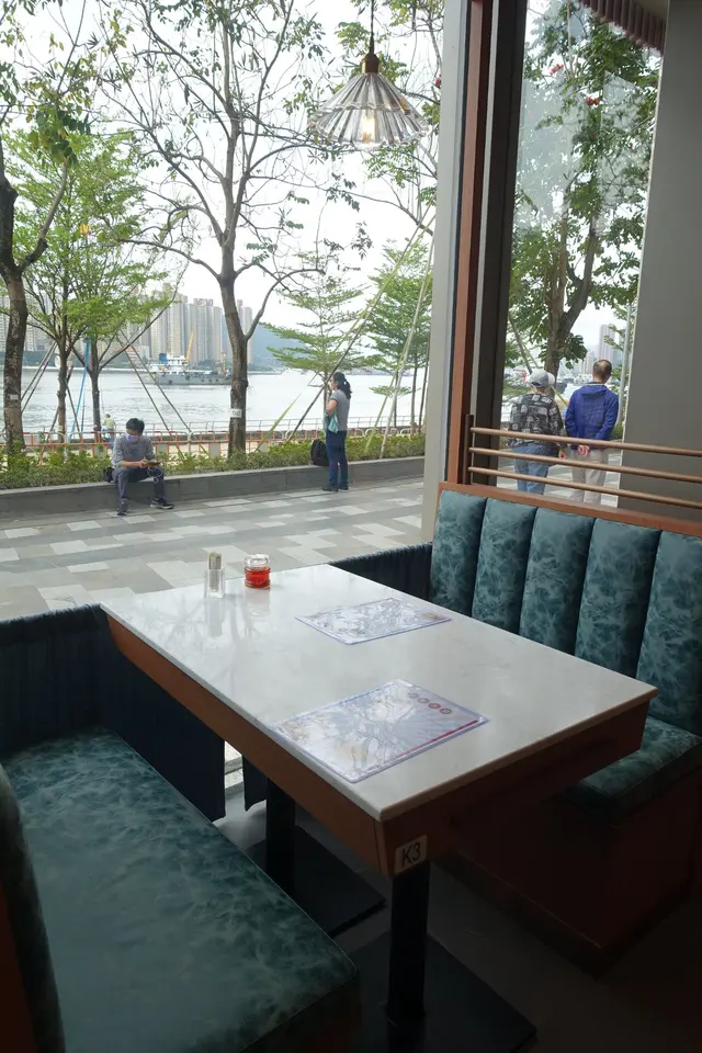 向海的餐桌,只有3張