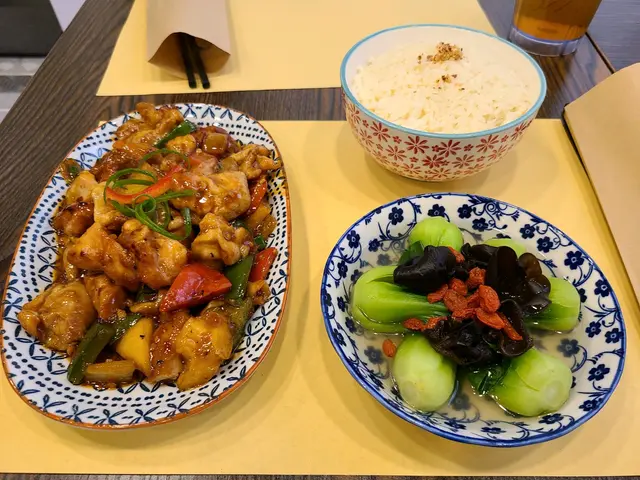 野味醬爆雞球小菜餐