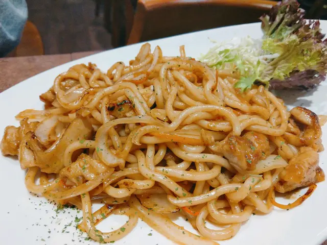 賣相吸引， 好香同好好味烏冬軟硬適中唔會黏口又唔會太彈