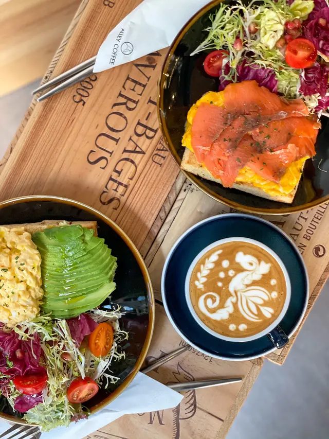 Toast with Green Salad