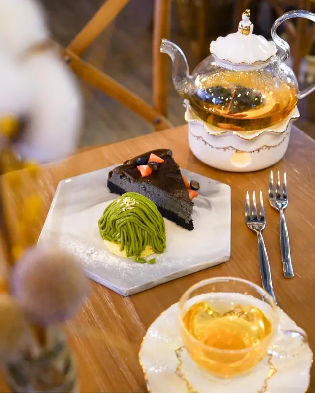 Keto  Black  Sesame  Burnt  Cheesecake