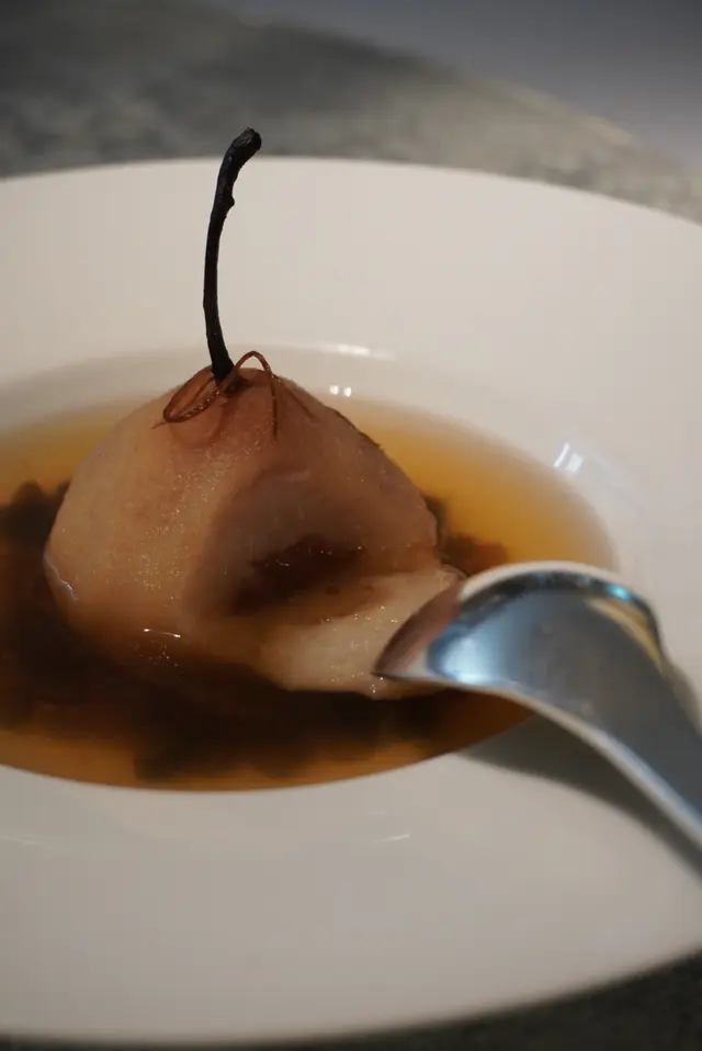 燕窩葛仙米燉雪梨