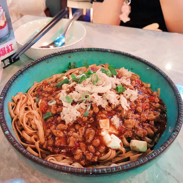 蟹肉麻婆豆腐撈麵