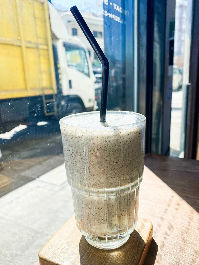 黑芝麻豆腐奶昔