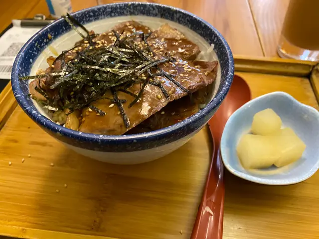 d  米完全唔掂，86蚊，牛角高質好多