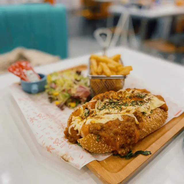 火焰芝士肉醬熱狗套餐