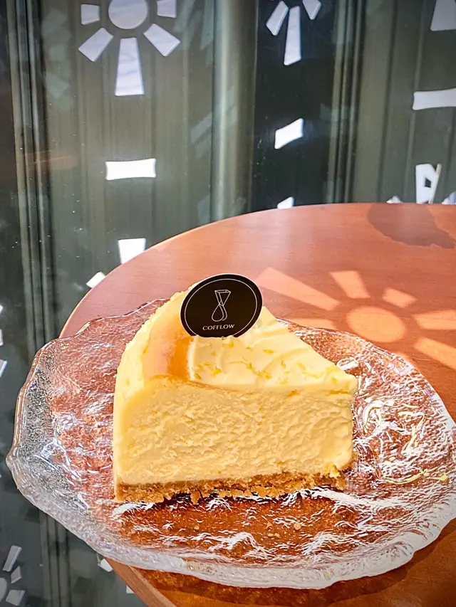 Lemon Cheesecake