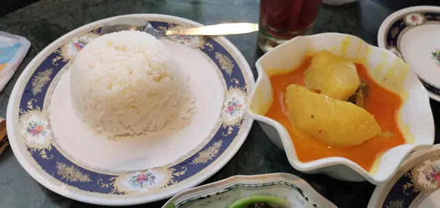 椰香咖哩牛腩飯