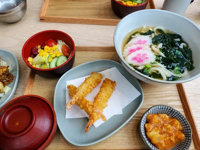 海老天婦羅烏龍麵