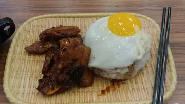 猪扒煎蛋饭