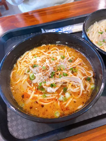 土鸡丝担担面