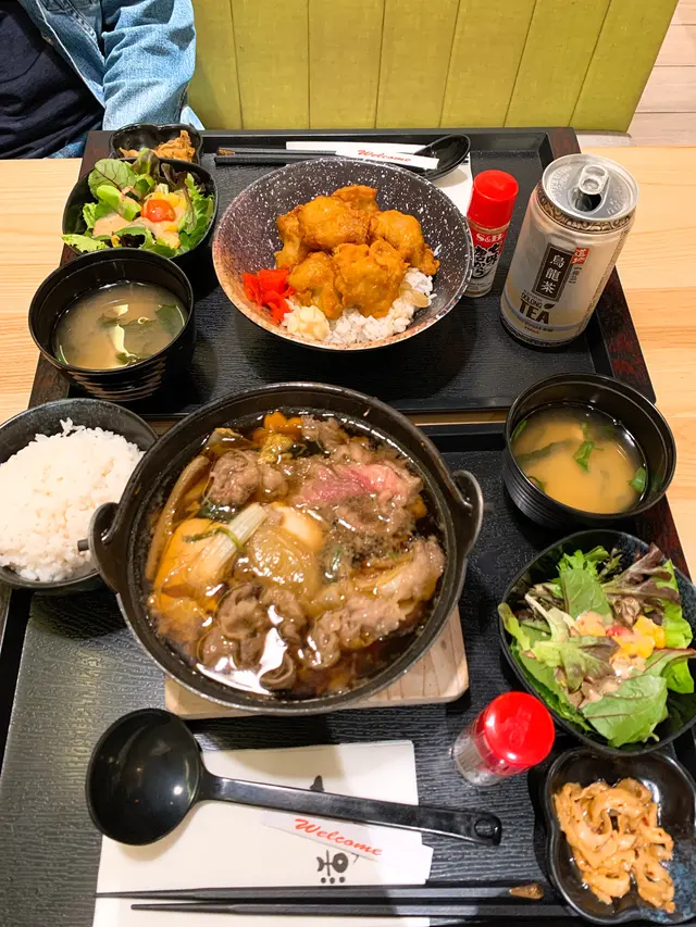 安格斯牛肉鍋（下），南蠻炸雞定食（上）