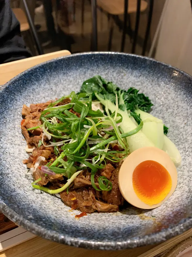 酒香椒麻牛肉絲伴麵