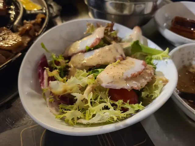 八爪魚刺身沙律