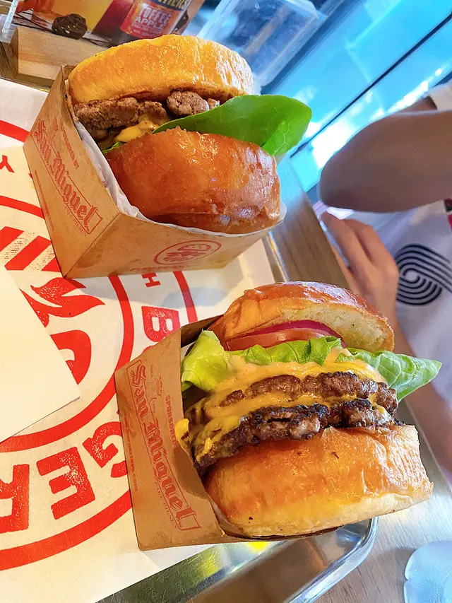 Cheese  Burger  and  Double  Cheese  Burger