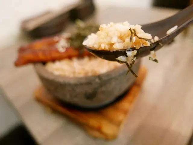 原條鰻魚石鍋飯