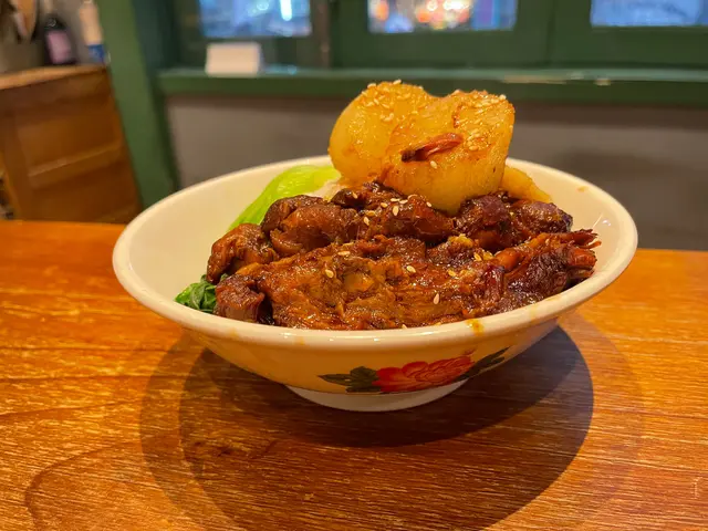 沖繩豬軟骨飯