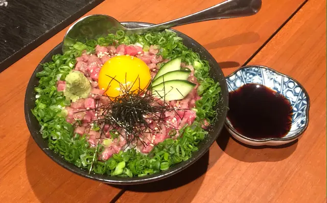 和牛拖羅生雞蛋拌飯