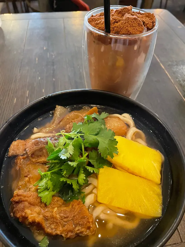 新創意係加兩小塊鳳梨✌🏻