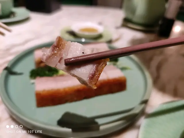 脆皮燒腩仔