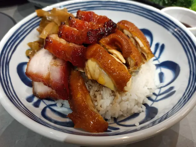 燒味雙拼--叉燒油雞飯