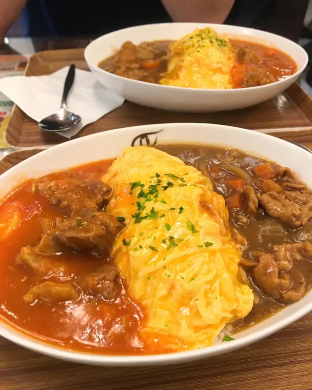 咖哩豬肉 濃茄牛肉蛋包飯