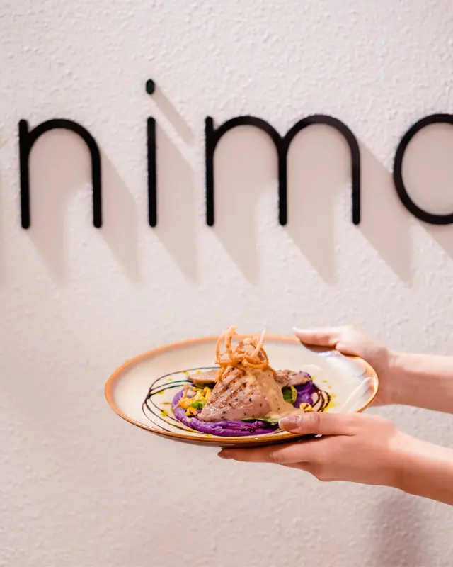 慢煮香煎豬扒配芥末巴黎汁