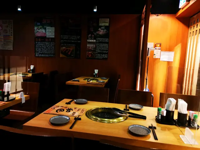 餐廳寛敞,枱陶瓷爐是由日本訂造