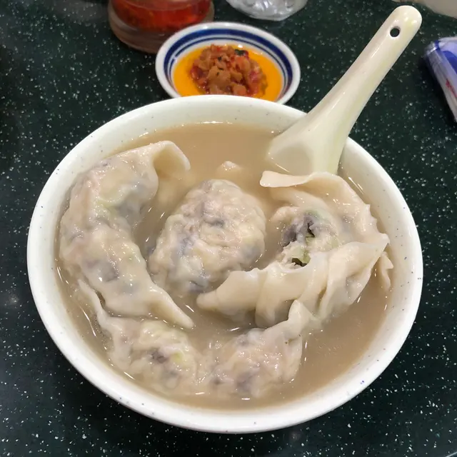 雲耳椰菜肉餃(湯餃)