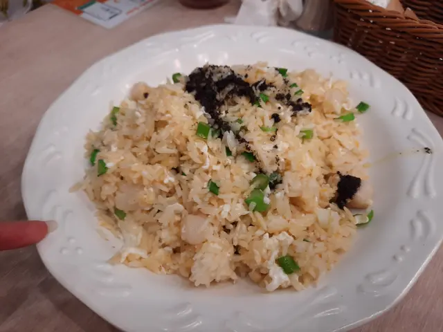 松露珍珠帶子蛋白炒飯