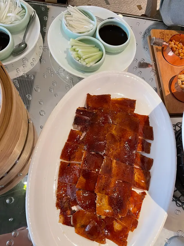 北京片皮鴨一隻