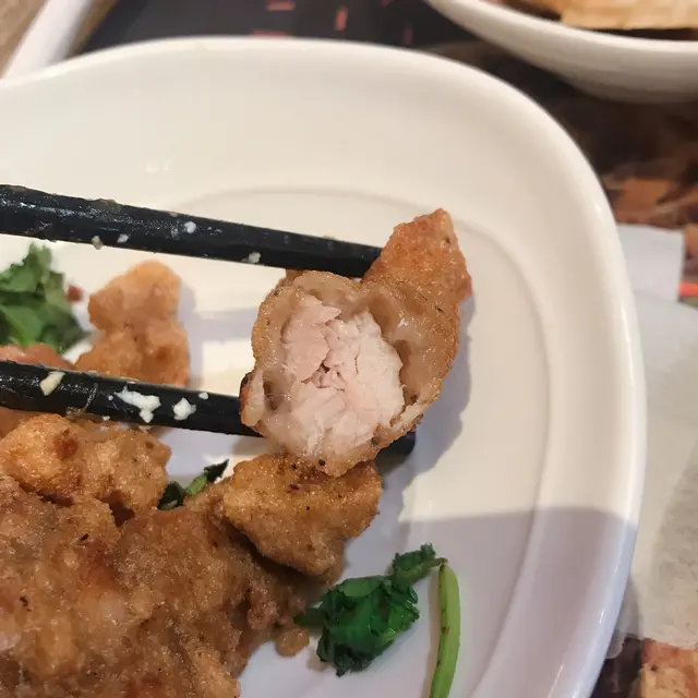 鹽酥雞肉燥乾拌麵