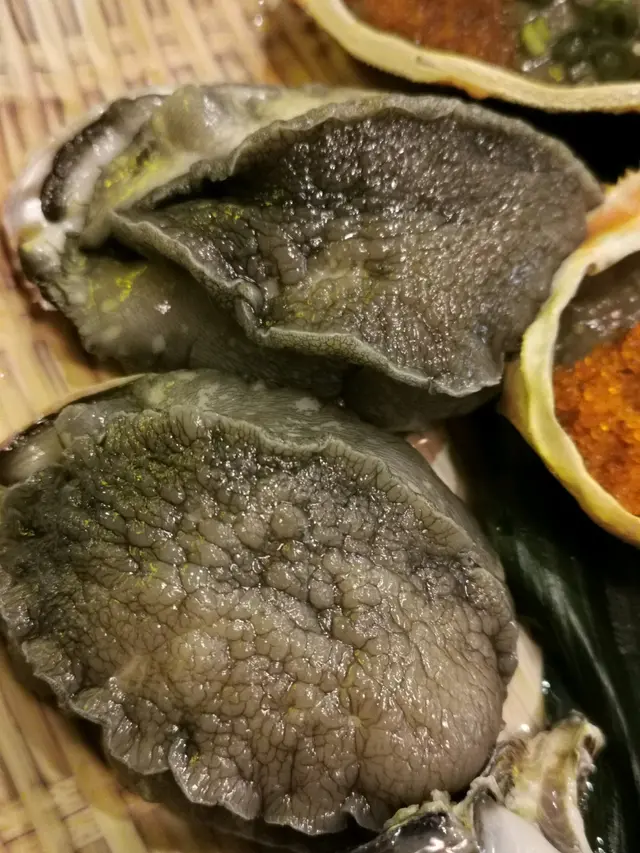 鮑魚超大隻,口感鮮嫩彈牙