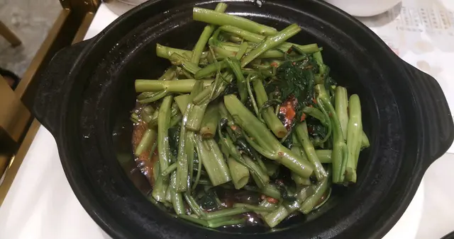 飛天通菜煲