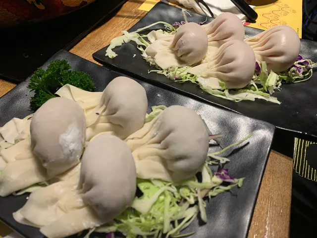 蟹皇豚肉餃、和牛芝士一口餃