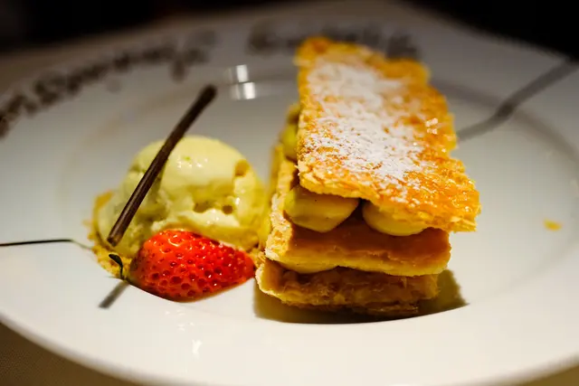 士多啤梨千層酥餅