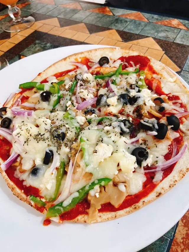 特色地中海薄餅