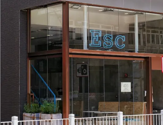 Esc