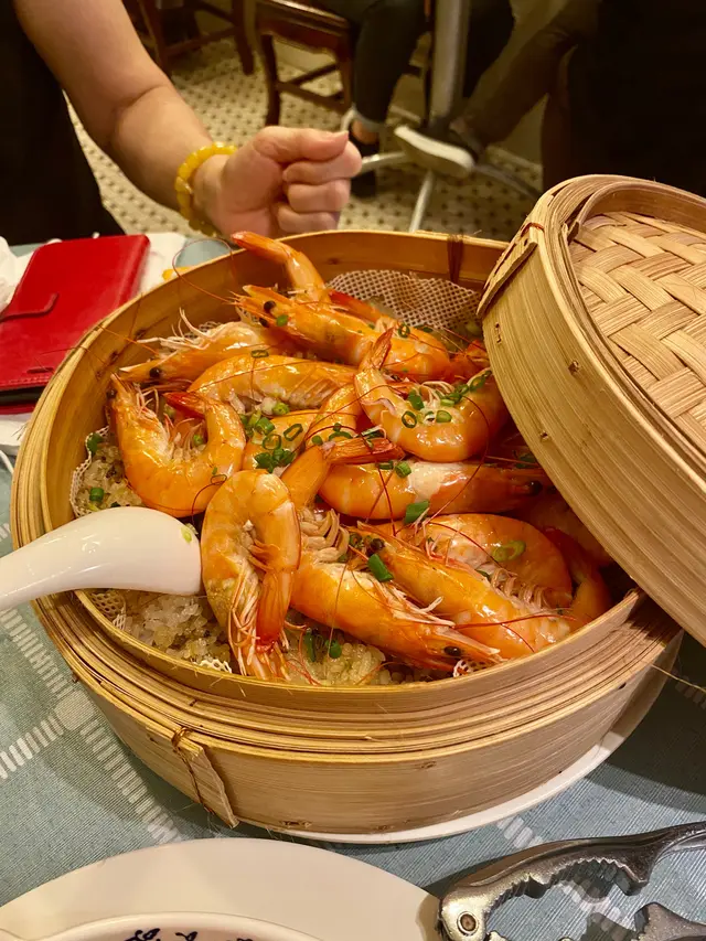 他的鮮味經過蒸籠入了糯米飯,互相輝影!