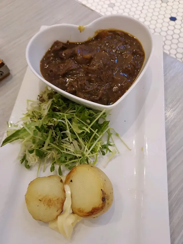 咖哩汁燴牛肋條