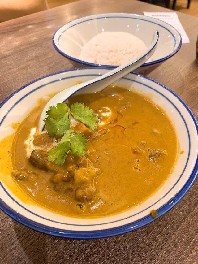 咖哩牛腩飯