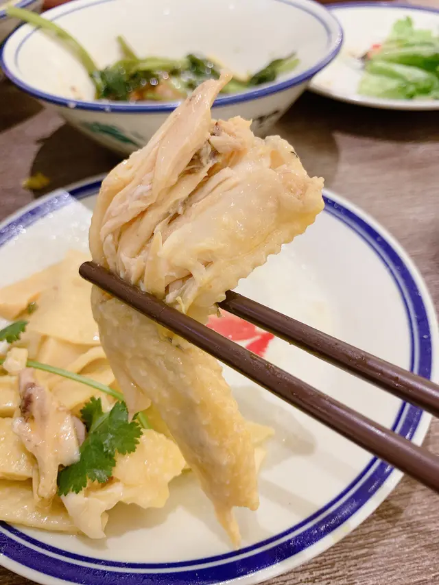 無骨海南雞配地道叻沙