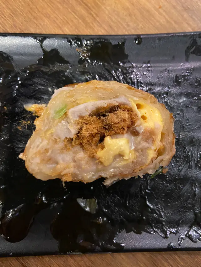 人氣爆漿芋泥肉鬆葱抓蛋餅