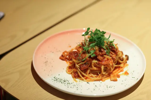 拿破崙辣肉腸意粉