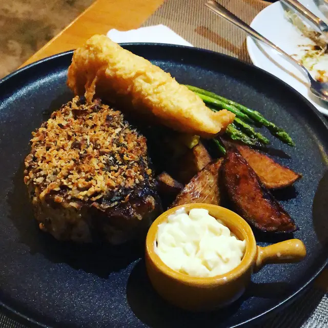 黑毛豬鞍配啤酒炸魚set  dinner