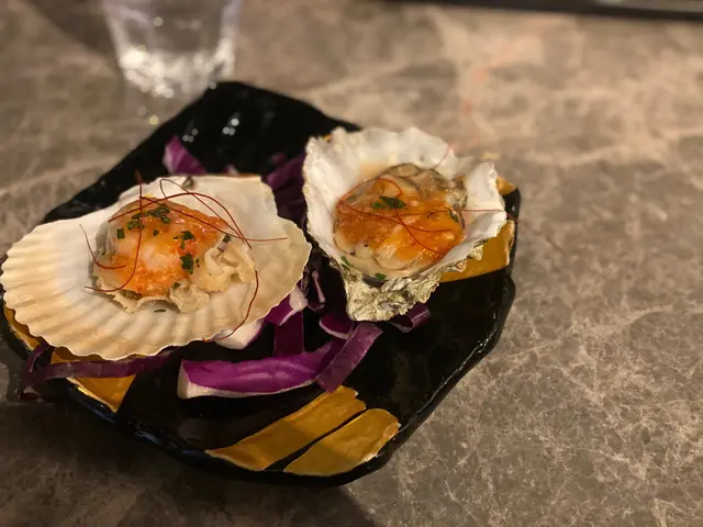 燒日本扇貝及美國生蠔配泰式汁