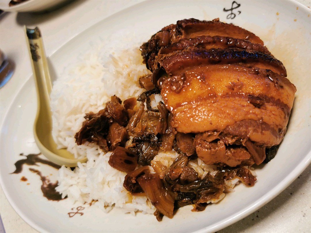 Braised Pork Belly over rice (梅菜扣肉飯) - Make sure you're FULL