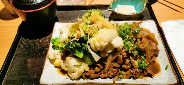 老實講,茶記都好味過佢