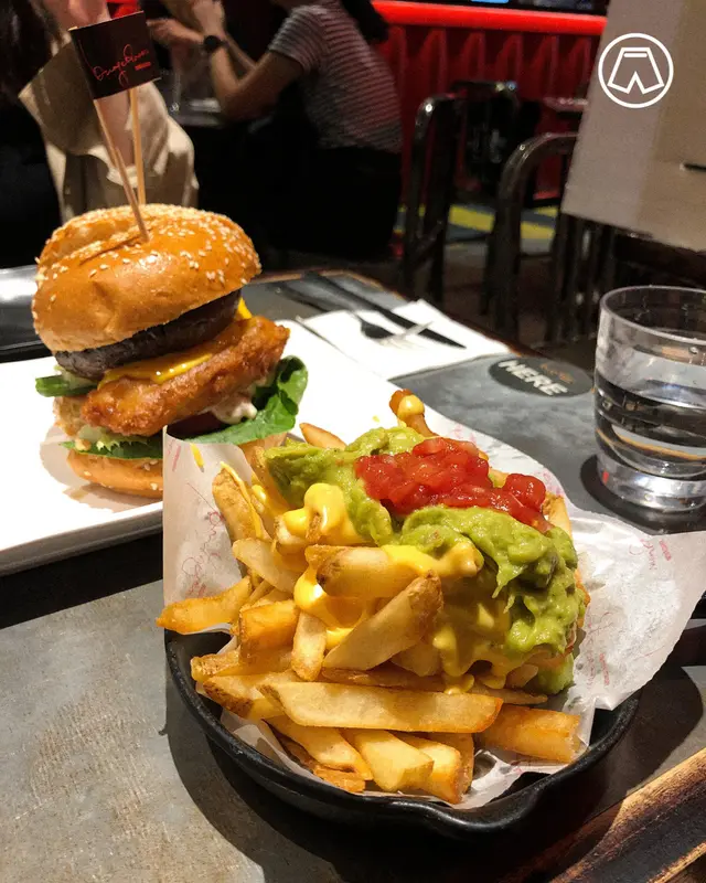 大烤菇鱈魚柳漢堡