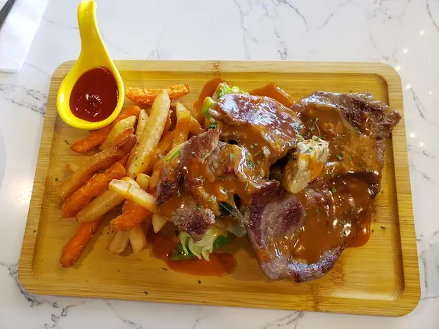 香煎鵝肝(配紐西蘭肉眼扒)